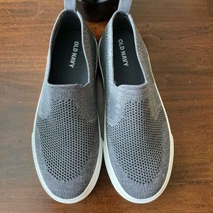 Boys Old Navy Shoes - Size 2 - NWOT